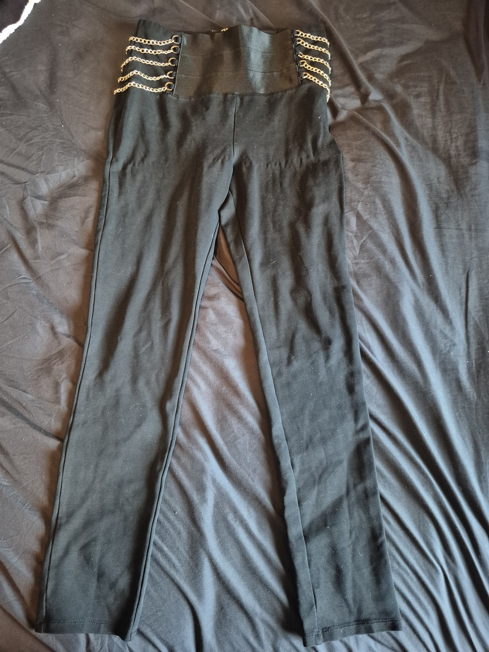 BeBe High-Waist Black Leggings with Gold Chain Detail